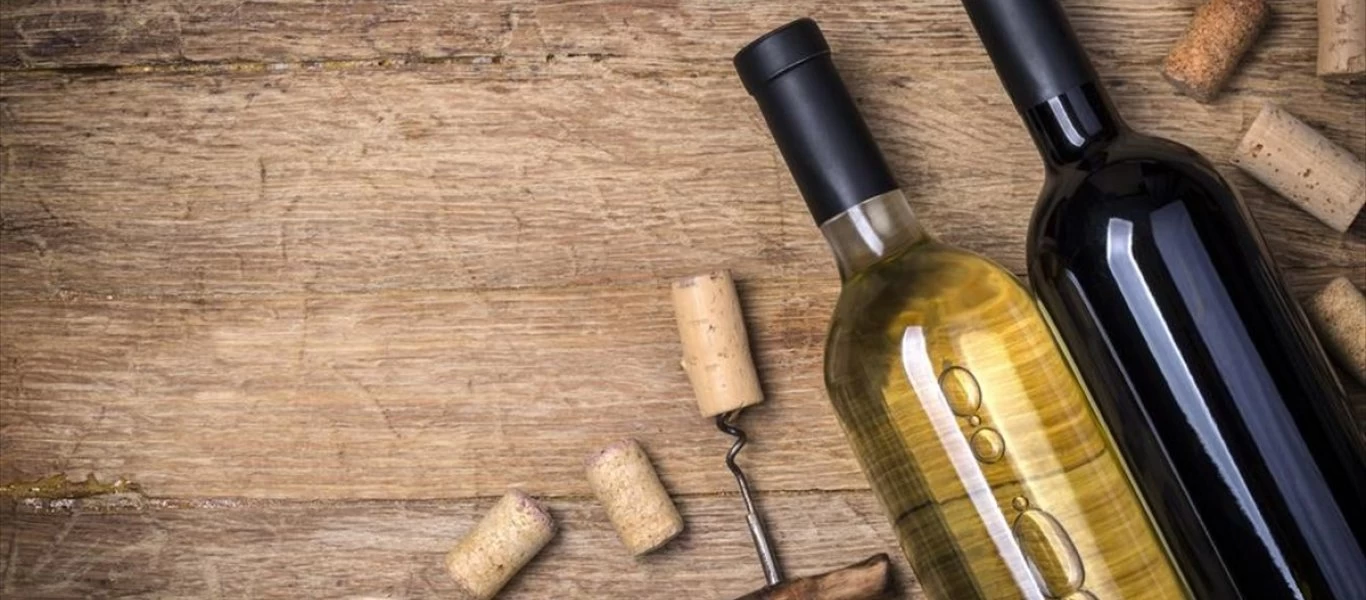 Αυτός είναι ο λόγος που δεν πρέπει να αποθηκεύονται όρθια τα μπουκάλια του κρασιού